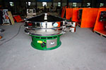 1500型三次元振動篩，產(chǎn)量可達(dá)1100kg/h。